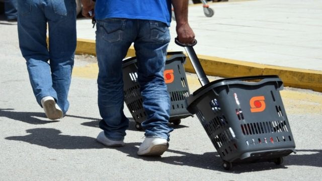 Πήραν «φωτιά» τα ράφια του Σκλαβενίτη – Τι κερδίζουν όσοι πάνε νωρίς