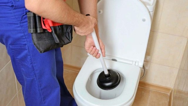 Το πιο «γλυκό» κόλπο για την τουαλέτα – Το πιο αναπάντεχο tip για το καθάρισμα της λεκάνης