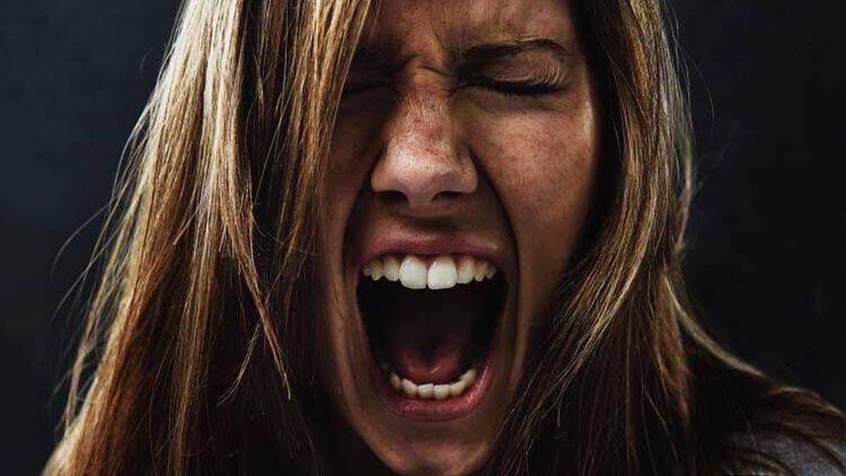 Τα βγάζει έξω από τα ρούχα τους: Με τι εκνευρίζεται κάθε ζώδιο και ποιές είναι οι αντιδράσεις τους;
