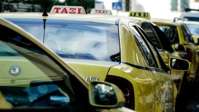 Άμεσος κίνδυνος: Η μεγάλη απάτη των ταξί για να σας κλέβουν χρήματα – Τι να προσέξετε