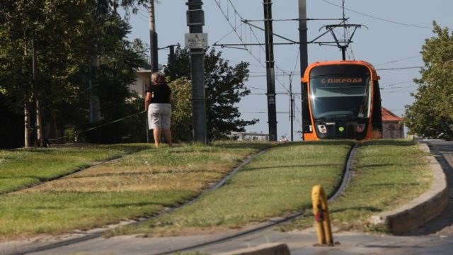 Ατύχημα στις ράγες του Τραμ – Συρμός συγκρούστηκε με αυτοκίνητο στο Καλαμάκι