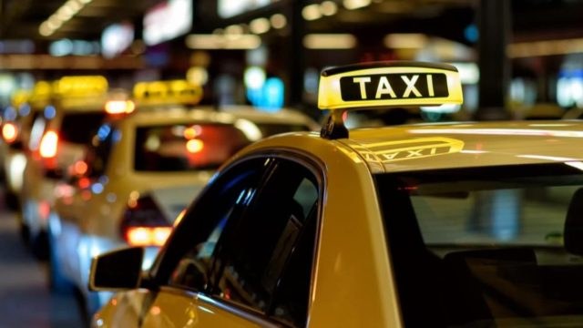 Βίντεο – σοκ στην Θεσσαλονίκη: Άγριος ξυλοδαρμός ταξιτζή με άγνωστο δράστη – Σκληρές εικόνες
