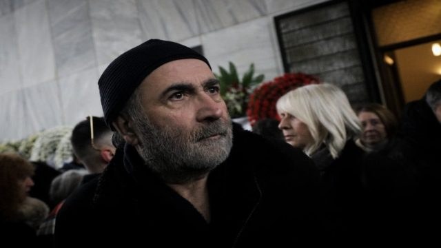 Θρίλερ για τον Λάκη Λαζόπουλο: «…διακριτικά ή αδιάκριτα κάθονται έξω από το σπίτι μου»