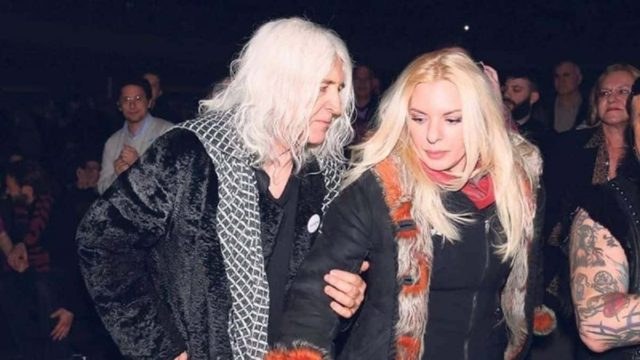 «Χώρισα με τον Καρβέλα αλλά…»: Ανατροπή μεγατόνων για το διαζύγιο από την Αννίτα Πάνια