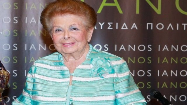 Βέφα Αλεξιάδου: «Η Ρούλα Κορομηλά είναι…μπορεί και παραπάνω» – Τι αποκάλυψε για την παρουσιάστρια η αγαπημένη μαγείρισσα