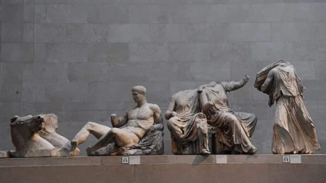 Γλυπτά Παρθενώνα: «Δεν αλλάζουμε στάση» – Αμετάκλητη απάντηση από την Βρετανία