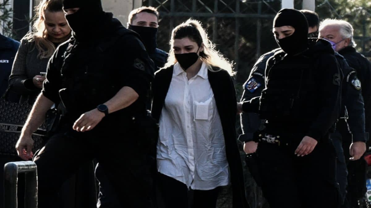 Ρούλα Πισπιρίγκου: «Μοιράζει» εξώδικα σε ιατροδικαστές – Προειδοποιεί τον Λέων για αποζημίωση ενός εκατομυρίου