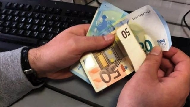Έκτακτο επίδομα 500 ευρώ – Λεφτά άμεσα στα ΑΤΜ