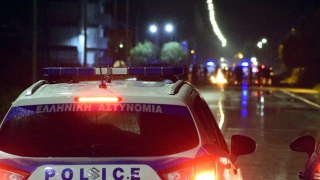 Κλειστή σε δύο σημεία η Εθνική Αθηνών-Κορίνθου – Συγκεντρώσεις Ρομά σε Μέγαρα και Ζευγολατιό
