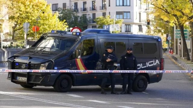 Μαδρίτη – Πρεσβεία Ουκρανίας: Ξανά κλειστή όλη η γύρω περιοχή – Φόβοι για δεύτερο χτύπημα