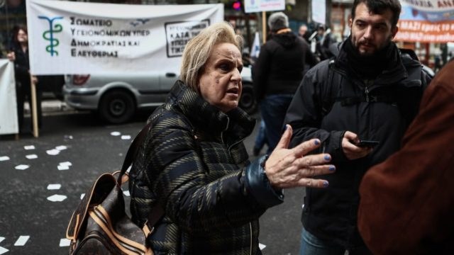 «Ρεβεγιόν χωρίς… φιλιά και αγκαλιές» – Οι υποδείξεις της Ματίνας Παγώνη για την αλλαγή του χρόνου