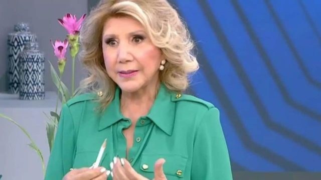 “Οδυρμός” από την Λίτσα Πατέρα – “Καμπανάκι” για Υδροχόους, Κριούς και 2 ακόμα ζώδια