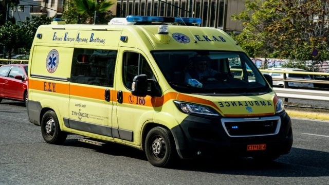 Σοκ στη Βούλα: Αυτοκίνητο παρέσυρε 15χρονη μαθήτρια!