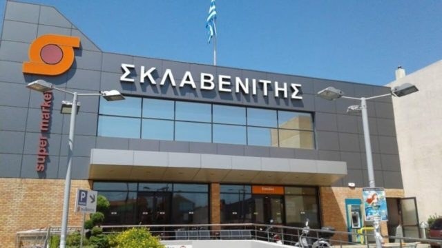 «Κοψοχρονιά» στα ράφια του Σκλαβενίτη – Σπεύδουν όλοι να επωφεληθούν