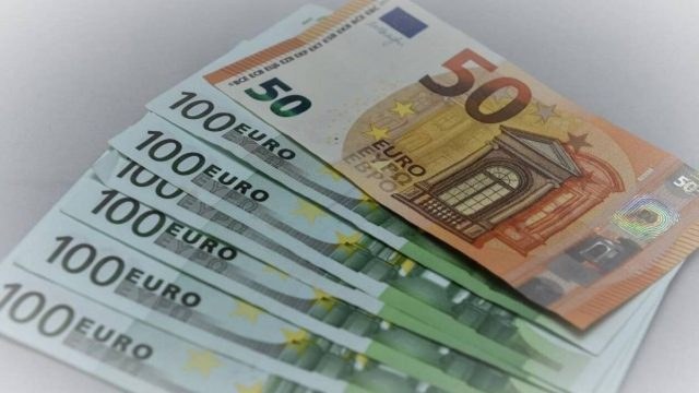 Οργή λαού: «Πετσοκόβουν» αυτό το επίδομα – Πόσα χάνετε