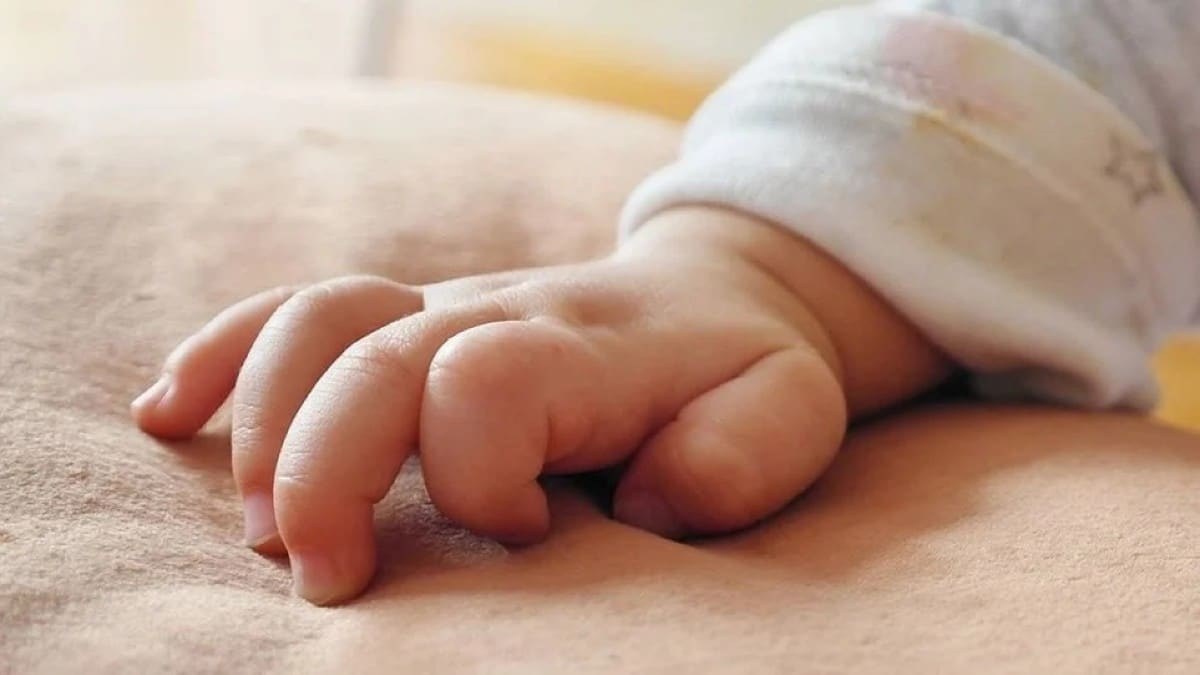 Φρίκη στη Βέροια: Μάνα πέταξε το 11 μηνών μωράκι της στο φράγμα του Αλιάκμονα – Δύτες ανέσυραν νεκρό το βρέφος