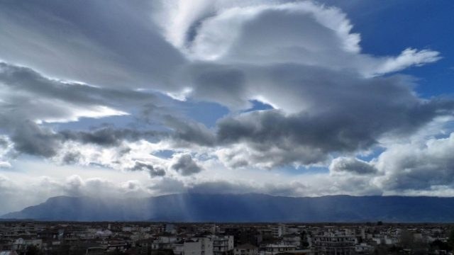 Καιρός σήμερα 15/2: Από την “Μπάρμπαρα” στις… “Αλκυονίδες” – Προειδοποιούν Μαρουσάκης, Αρνιακός, Αρναούτογλου, Καλλιάνος