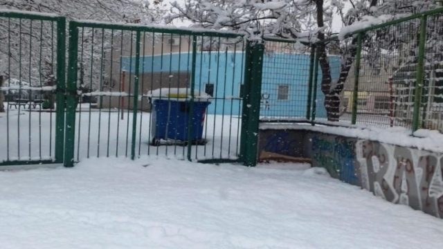 Κακοκαιρία «Μπάρμπαρα»: Πώς θα λειτουργήσουν σήμερα (8/2) σχολεία, Δημόσιο και καταστήματα