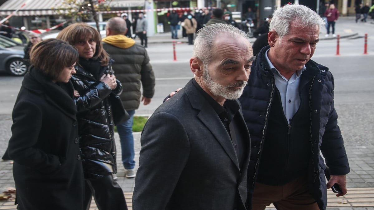 Δολοφονία Άλκη Καμπανού: «Μην με χτυπάτε άλλο» – Ανατριχιάζει ο πατέρας του 19χρονου (Video)