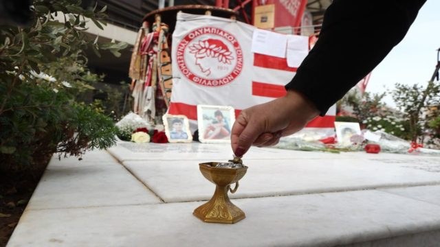 Θύρα 7: 42 χρόνια από τη μεγαλύτερη τραγωδία του ελληνικού ποδοσφαίρου – Όταν «έσβησαν» 21 ψυχές στο γήπεδο του Ολυμπιακού (photos&video)