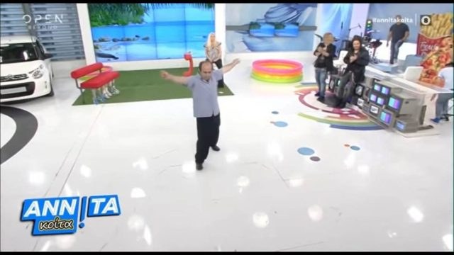 Τρελαθήκαμε: Το αδιανόητο ζεϊμπέκικο 58χρονου που έκανε την Αννίτα Πάνια να φωνάζει στον αέρα