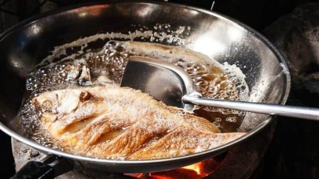 Απαλλαγείτε από την τηγανίλα: 4 απλοί τρόποι για να εξαφανίσετε τη μυρωδιά στο πι και φι