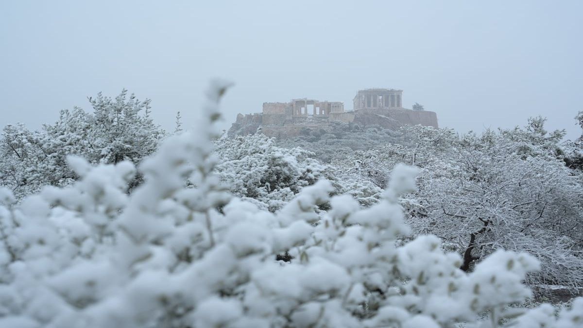 «Οδυνηρή» πρόβλεψη από τα Μερομήνια: Χιόνια και ανοιξιάτικος «παγετός» – Με αυτό τον καιρό θα κάνουμε παρέλαση την 25η Μαρτίου
