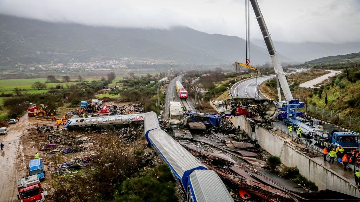 Τραγωδία στα Τέμπη: 57 νεκροί και 56 αγνοούμενοι – Η επίσημη ανακοίνωση της Πυροσβεστικής