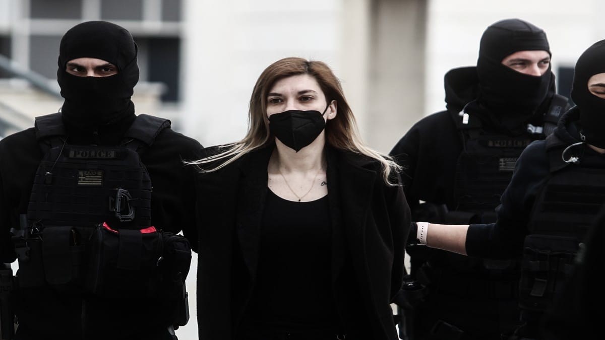 Ρούλα Πισπιρίγκου: «Το παιδί ήταν εντελώς νεκρό, ήταν λευκό, πανιασμένο» – Τι κατέθεσε η νοσηλεύτρια του Καραμανδάνειου (Video)