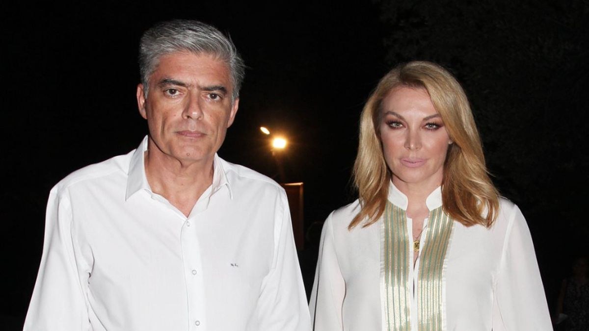 Ανοίγουν σαμπάνιες Τατιάνα Στεφανίδου και Νίκος Ευαγγελάτος – Έσκασαν τα ευχάριστα για το ζευγάρι