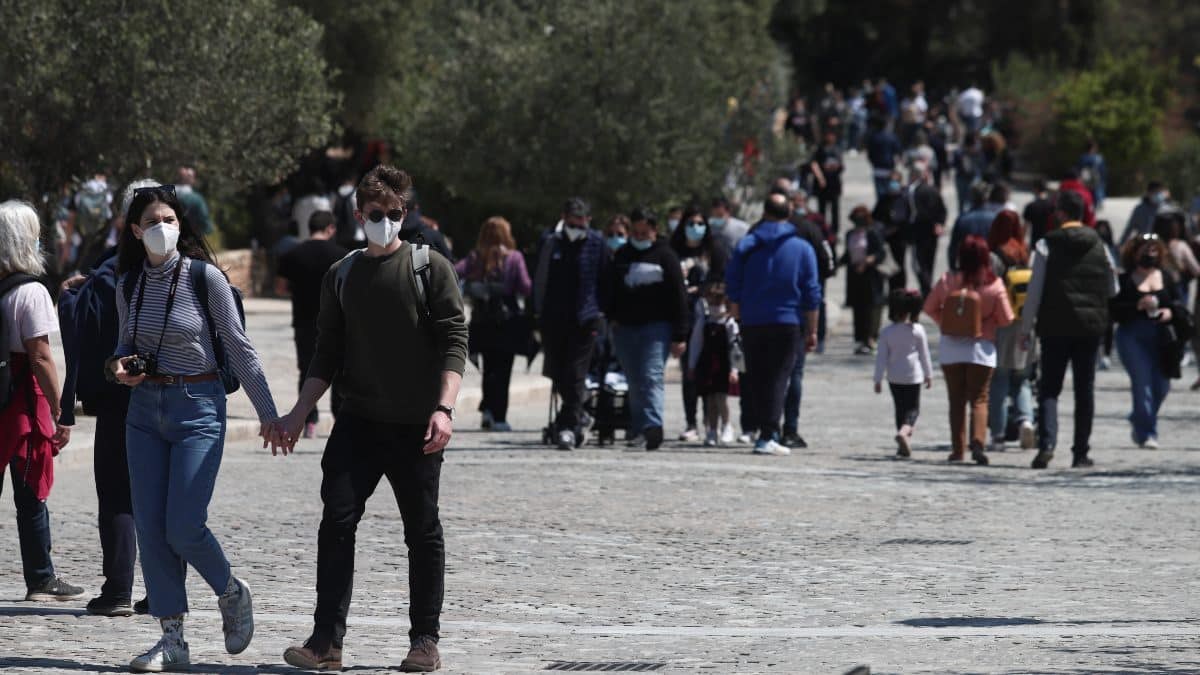 Ανατροπή από την ΕΜΥ: Αλλάζει το σκηνικό του καιρού την Κυριακή (19/3) – Λιακάδα και άνοδος της θερμοκρασίας