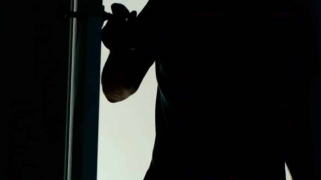 Φρίκη στο Πέραμα: «Είπε πως θα έβαζε θερμόμετρο στο παιδί και… τον είδα να την χαϊδεύει σε ευαίσθητες περιοχές!» – Μητέρα κατήγγειλε 43χρονο για ασέλγεια στην 6χρονη κόρη της