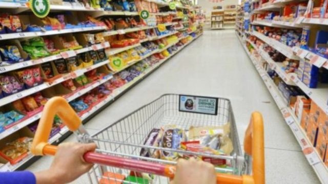 Χριστούγεννα με φθηνότερα ψώνια; Το σχέδιο για το εορταστικό πακέτο στα σούπερ μάρκετ