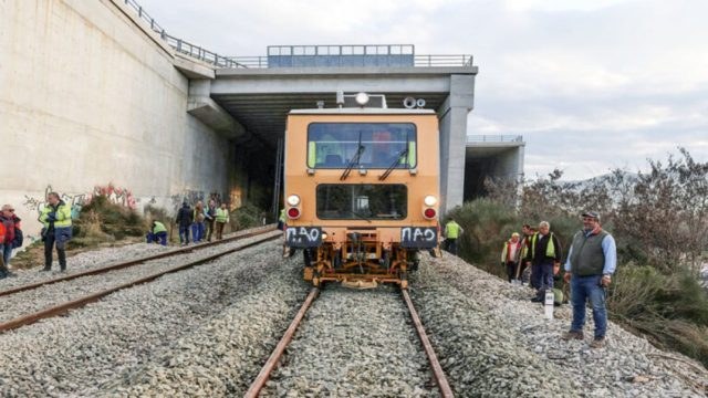 Τραγωδία στα Τέμπη: Έρχονται νέες ποινικές διώξεις – Στο επίκεντρο ο επόπτης και ο σταθμάρχης που έφυγε νωρίτερα (Video)