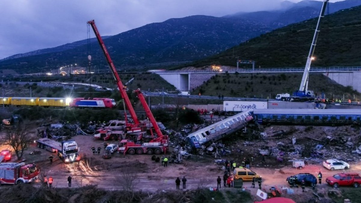 Φρίκη στα Τέμπη: Συγγενείς θυμάτων ζητούν νέα εξέταση DNA – «Πιθανόν δεν πήραμε δικούς μας ανθρώπους! Υπάρχουν αμφιβολίες αν είναι όντως είναι τα παιδιά τους» (Video)