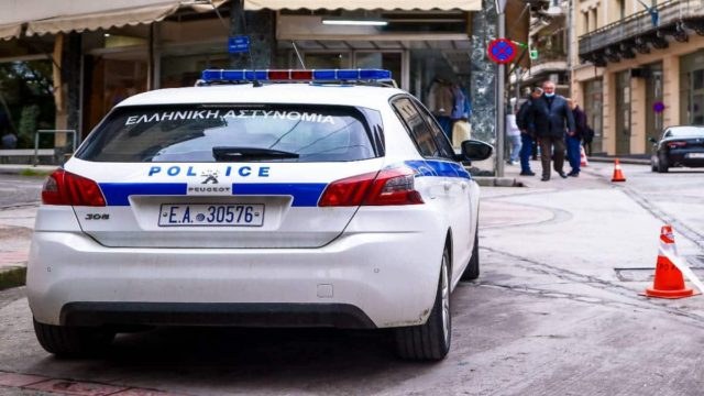 Πανικός στο Μενίδι: Αδέσποτη σφαίρα τραυμάτισε 70χρονο στο πόδι κατά τη διάρκεια γλεντιού