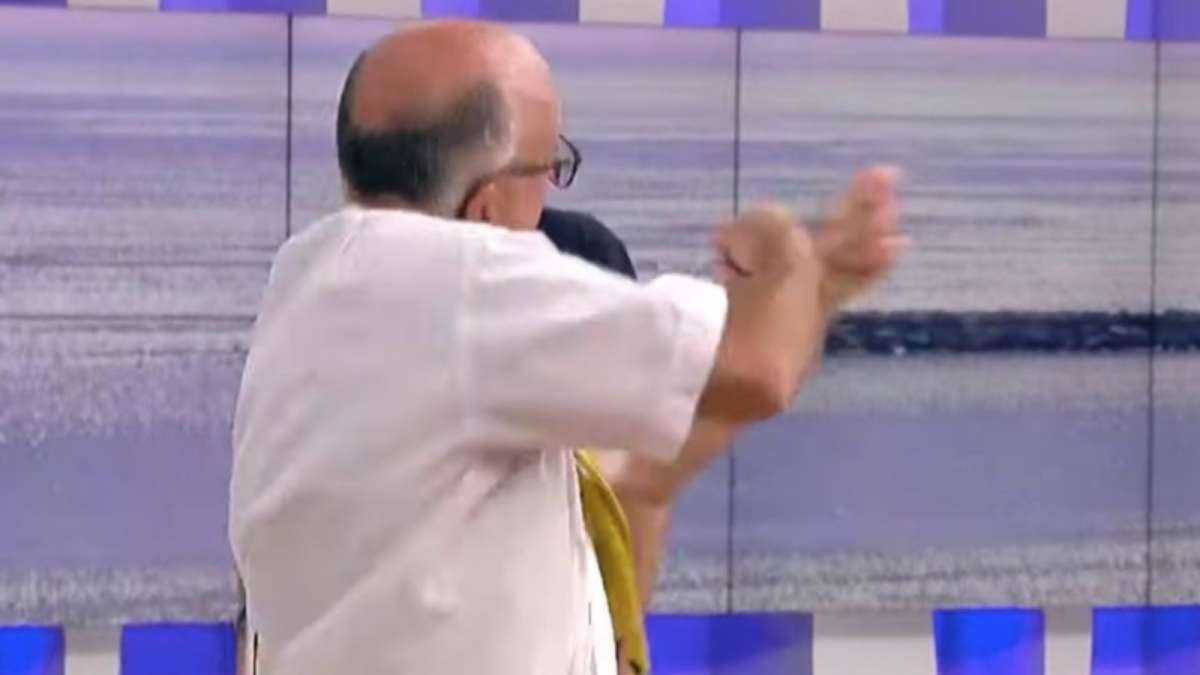 Μικρό «διαμαντάκι»: Το πιο επικό τσιφτετέλι της ιστορίας που άφησε τους πάντες άναυδους (Video)