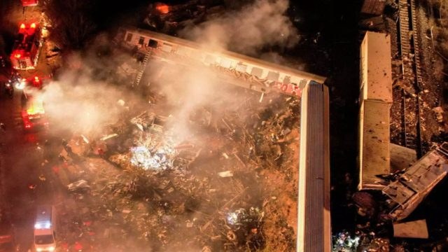 Τέμπη: «Άγνωστο» το ξεκίνημα της φωτιάς – Το πόρισμα της Πυροσβεστικής