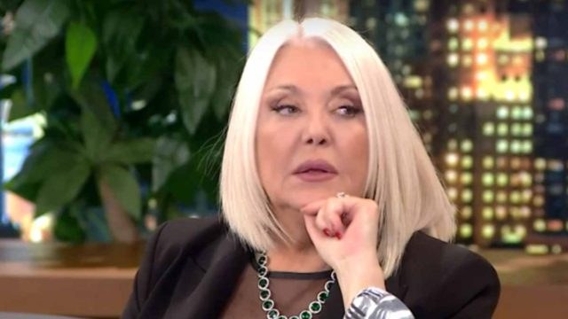 Σαρωτική η Ρούλα Κορομηλά: «Ντρέπομαι για αυτά που ακούγονται…»