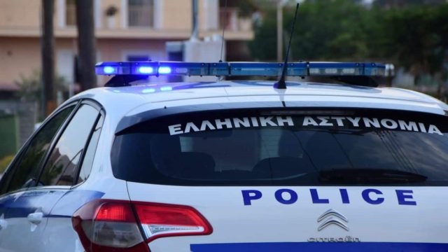 Βόλος: «Θα σας φτύσω και θα κολλήσετε AIDS» – 44χρονος άνδρας έβρισε και επιτέθηκε σε αστυνομικούς