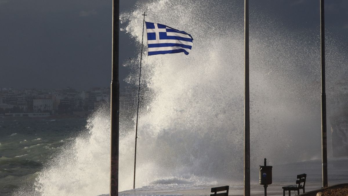 «Ορμητικά» Μερομήνια ενόψει καλοκαιριού: «Λευκά “πρόβατα” και ταξίδια με μικρές ενοχλήσεις…»