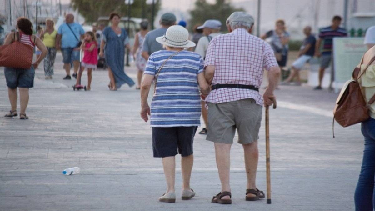 Συντάξεις: Τέλος στο «σίριαλ» με τα αναδρομικά – Έτσι θα γίνει η πληρωμή τους