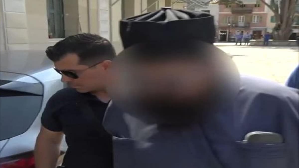Ναύπλιο: «Το βίντεο ήταν πολύ πρόστυχο!» – Αποκαλύψεις φρίκης από τη μητέρα του 12χρονου για τον 40χρονο ιερέα