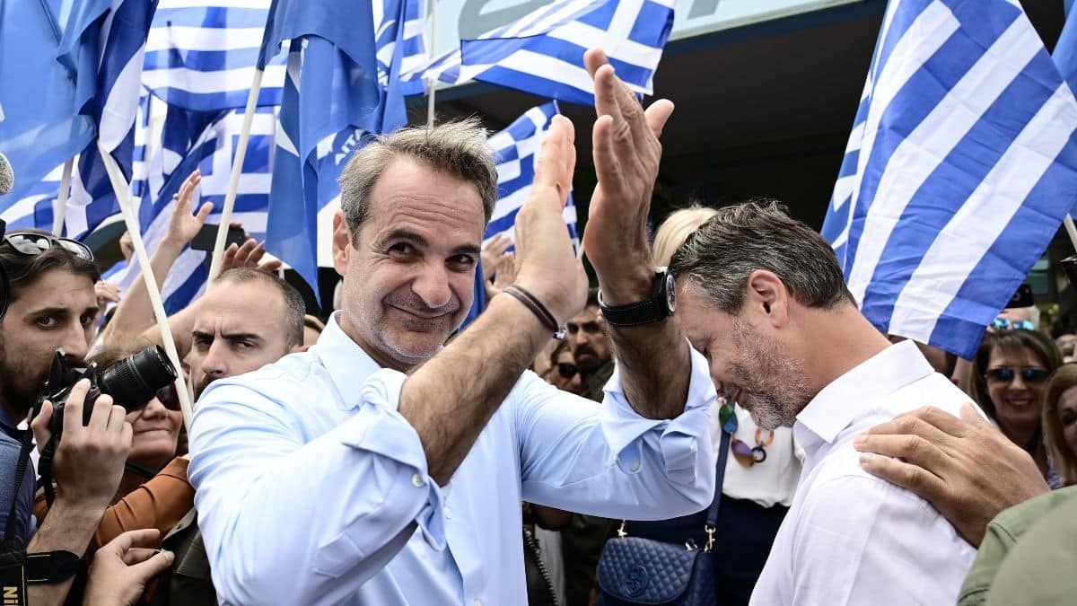 Μητσοτάκης από Σαλαμίνα: «Θα φτάσουμε το μέσο μισθό στα 1.500 ευρώ και τον κατώτατο στα 950 ευρώ»