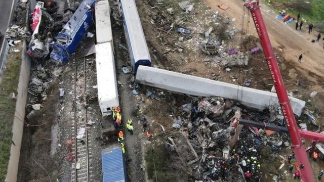 Τέμπη: Στις 10 Ιουλίου θα απολογηθεί το διευθυντικό στέλεχος του ΟΣΕ για τις κατηγορίες σχετικά με το δυστύχημα
