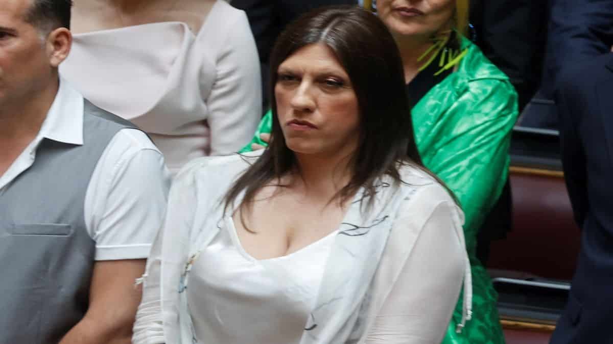 Ζωή Κωνσταντοπούλου: Πήρε τον λόγο στην Βουλή και άρχισαν τα γιουχαΐσματα – «Αρχίσαμε…» σχολίαζαν από τα έδρανα