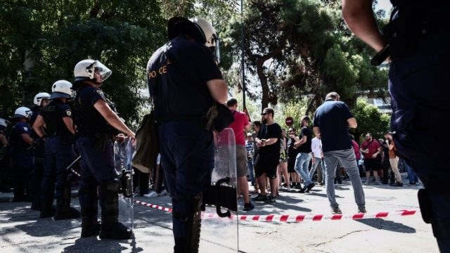 Κίνηση ανθρωπιάς: Τηλεθεάτρια ζητά να πληρώσει τα χρέη της μητέρας που απειλείται με έξωση στα Πατήσια – «Δε θέλω ούτε καν να ξέρει ποια είμαι» (video)