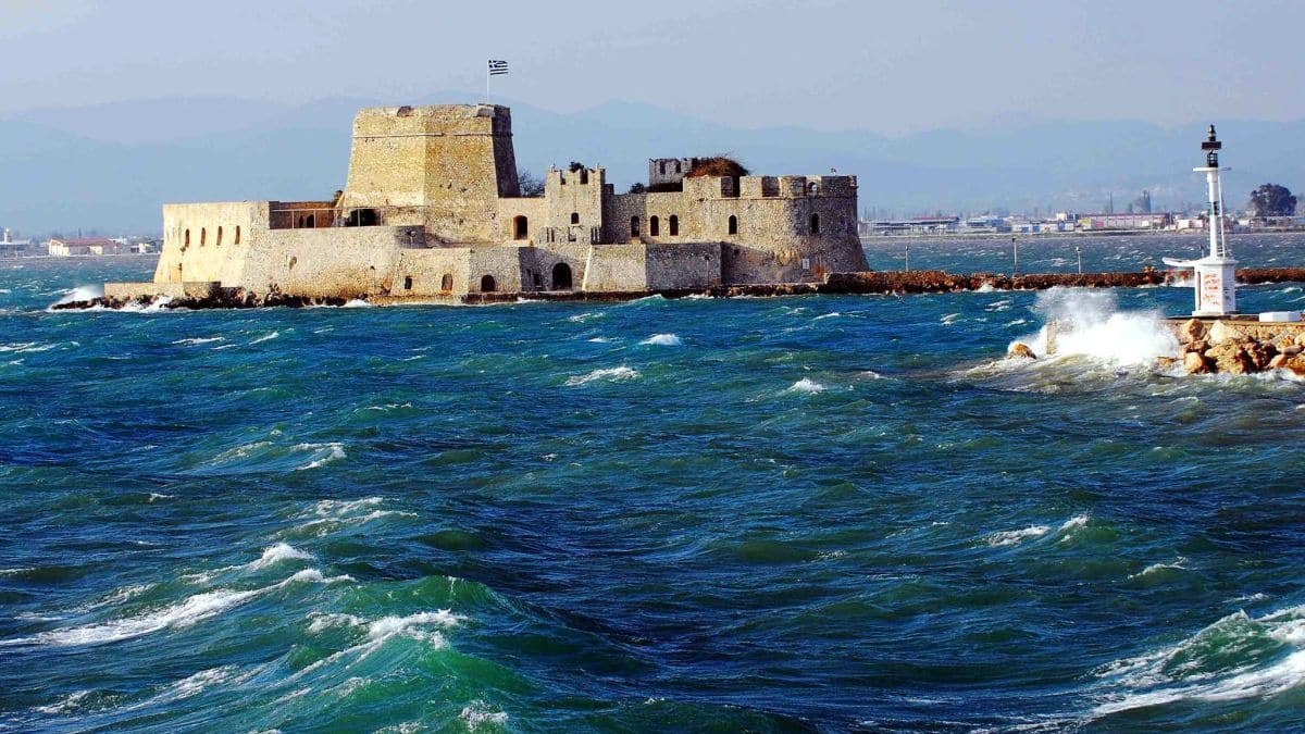Καιρός σήμερα (28/07): Ισχυροί άνεμοι με… 37αρια – Υψηλός κίνδυνος πυρκαγιάς! Αναλυτική πρόγνωση