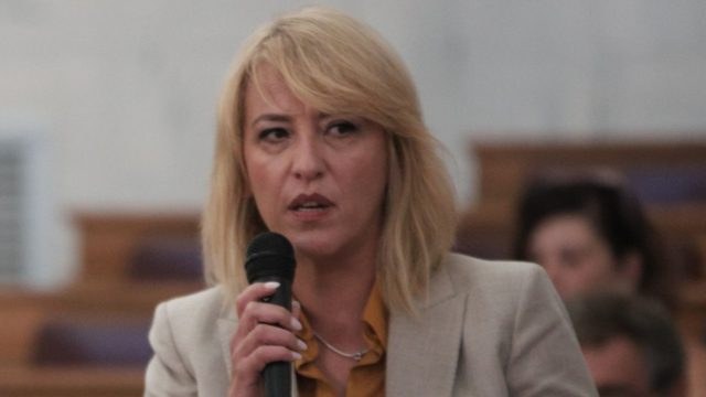 Ρένα Δούρου: Στη Βουλή διαβιβάστηκε το αίτημα άρσης ασυλίας της