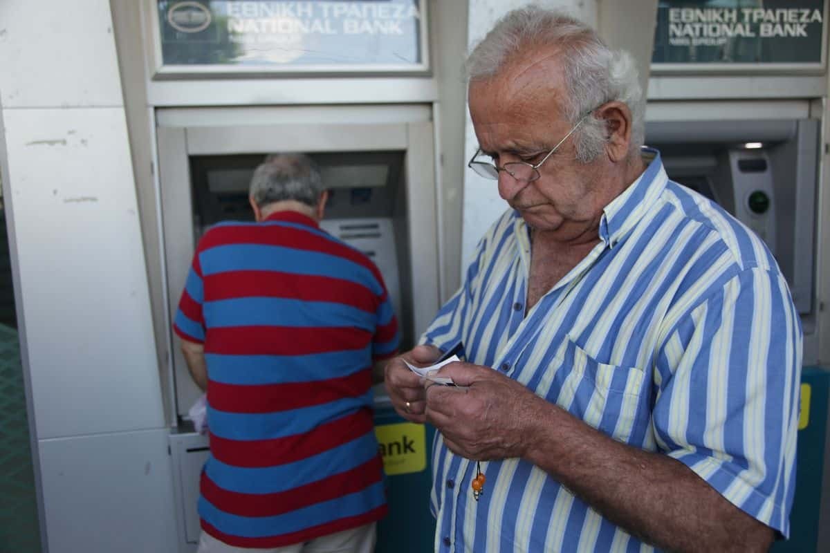 Συνταξιούχοι: Ποιοι δικαιούνται τα €400 – Χωρίς εισοδηματικά κριτήρια